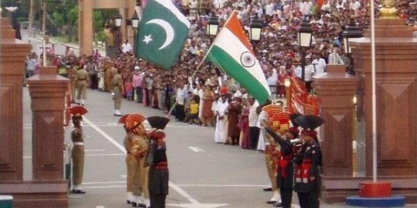 gate ceremony india pakistan border1